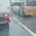 ドライバーの労働管理｜台風の日に無理やり運転させると違反になる！？